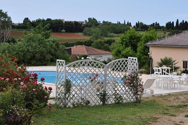 Bungalow Leo ซาวูดริยา ภายนอก รูปภาพ